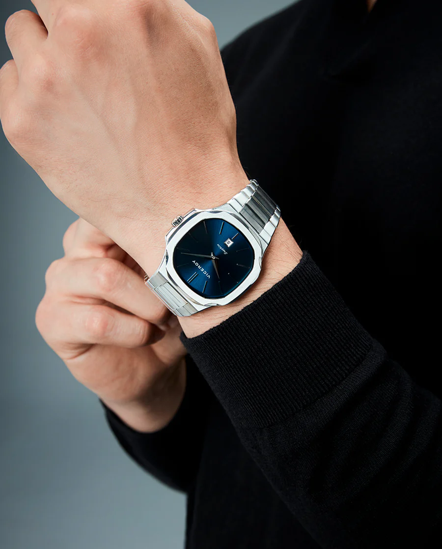 Reloj Caja de Acero Detalle